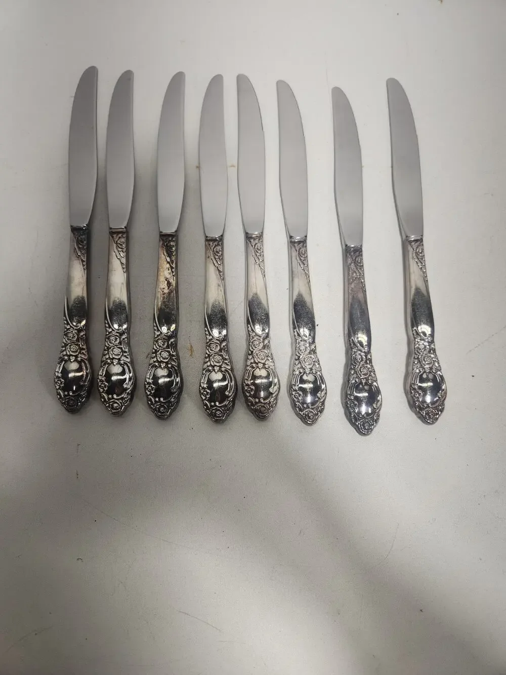 Lot of 8 Oneida J.J. Audrey Stainless Steel Dinner Knives Floral Rose Flatware